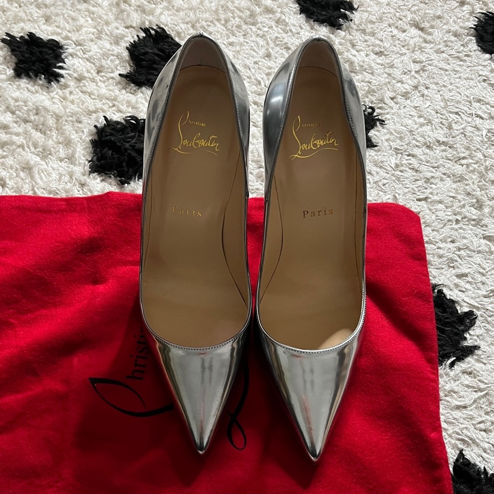 Christian Louboutin size 37.5 so Kate 120 Silver High Heel Pumps - Picture 4 of 16